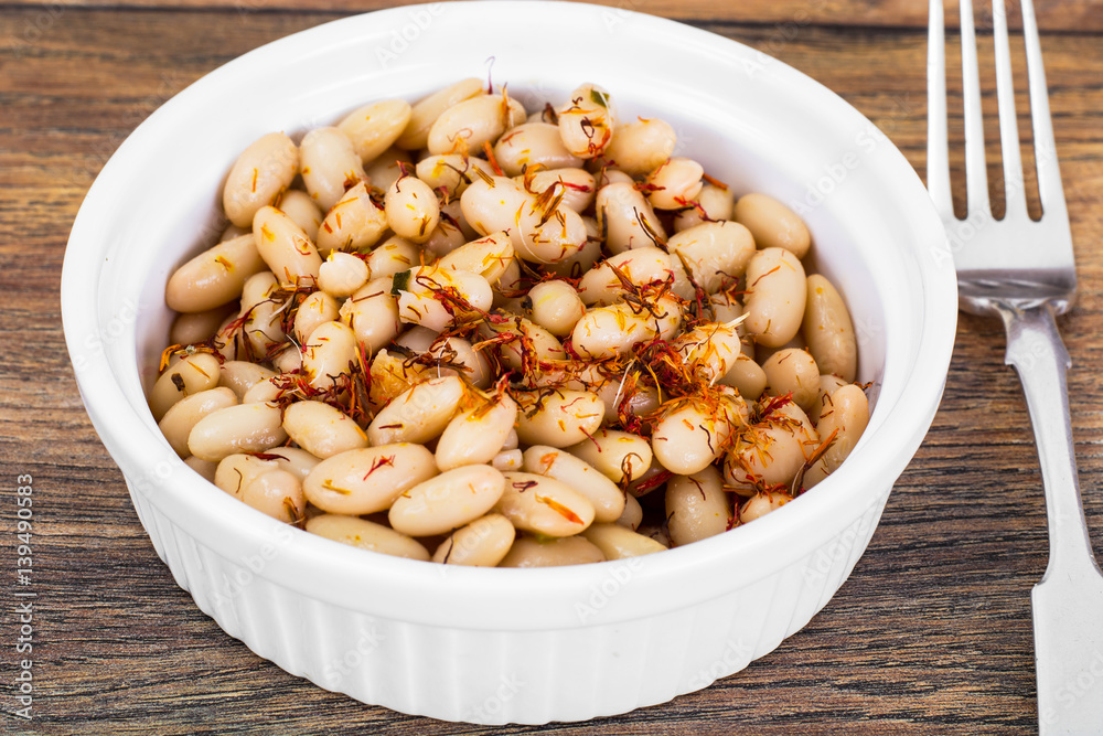 White beans with vegetable oil and saffron White beans with vegetable oil and saffron