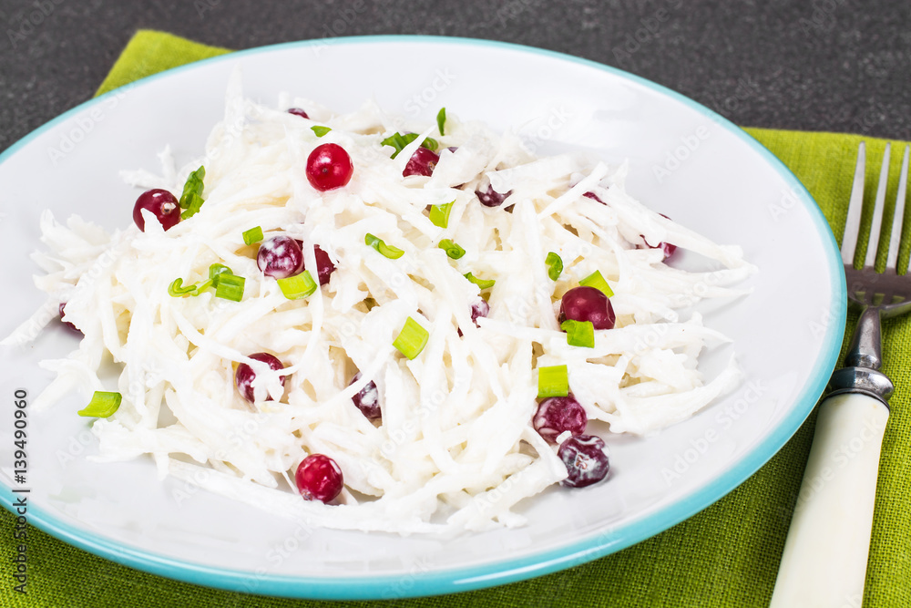 Daikon salad with cranberries and yoghurt Daikon salad with cranberries and yoghurt