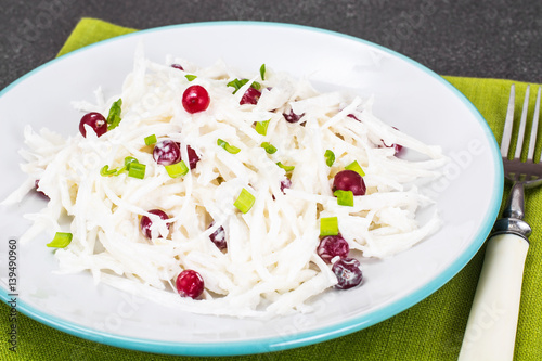 Daikon salad with cranberries and yoghurt