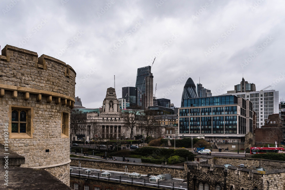 Obraz premium London Tower Hill mit Financial District