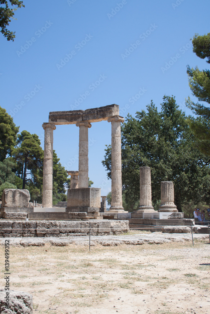 Columnas griegas en Olimpia, Grecia