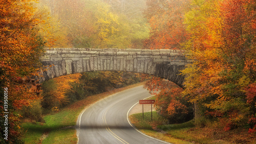 Fototapeta Naklejka Na Ścianę i Meble -  Blue Ridge Parkway Entrance in Autumn - Holloway Mountain Road North Carolina	