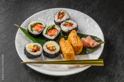巻き寿司　Rolled sushi of the Japanese-style