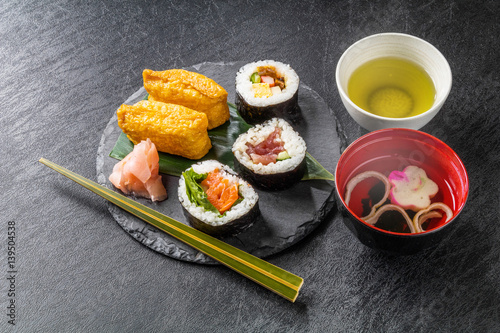 巻き寿司　Rolled sushi of the Japanese-style