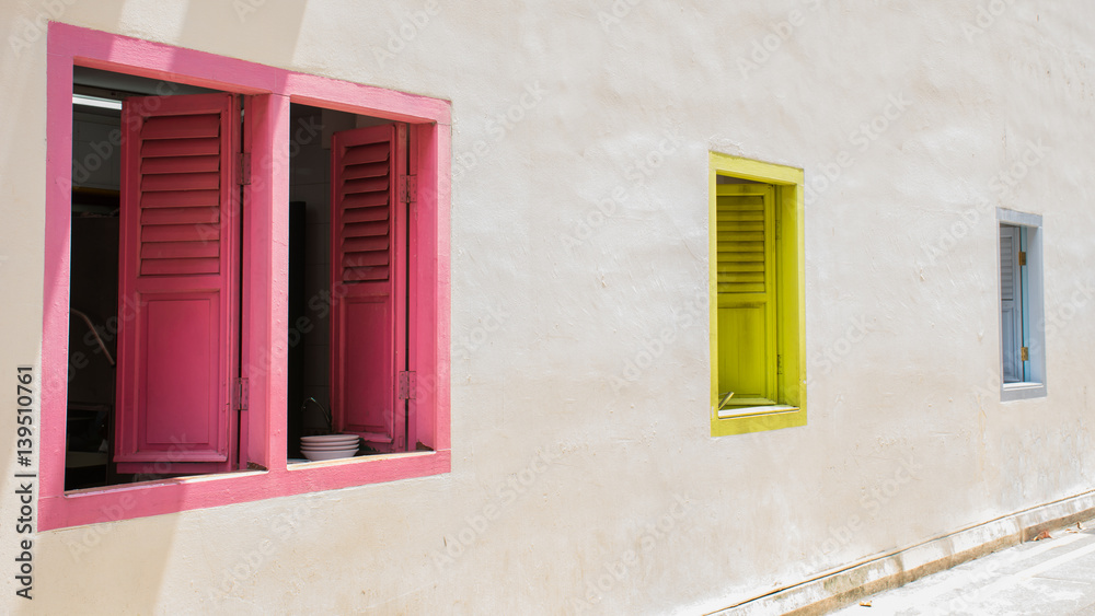 Color of windows