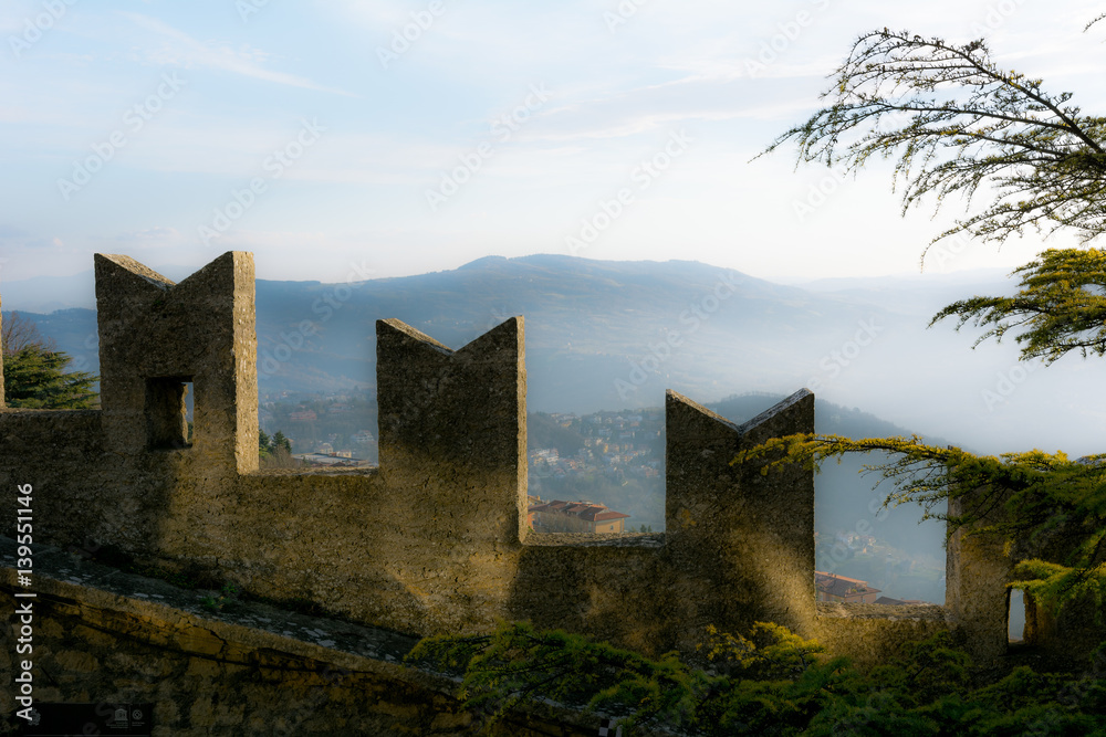 Le mura dello stato di San Marino