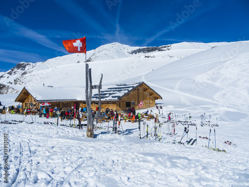 Skihütte, Schweizer Flagge, ,Grindelwald, Oberjoch, Interlaken-Oberhasli, Berner Oberland, Kanton Bern, Schweiz