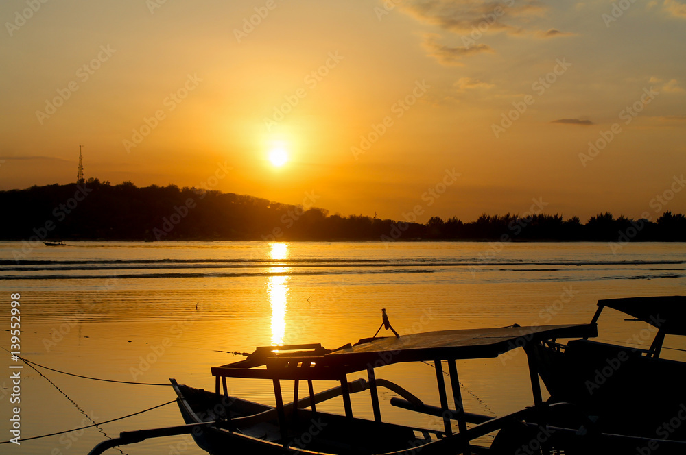 Obraz premium beautiful sunset in Gili Meno, Indonesia.