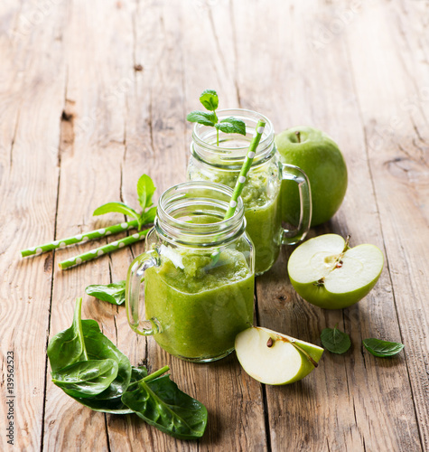  Green detox smoothie photo