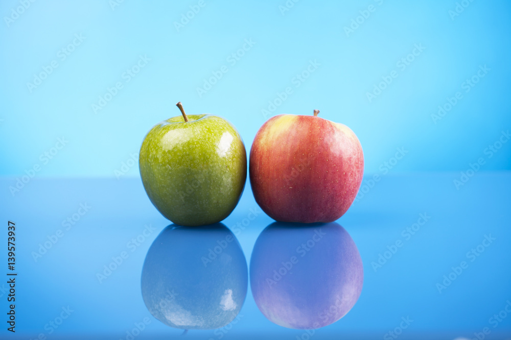 Jabłka to cześć zdrowego odzywiania  - obrazy, fototapety, plakaty 