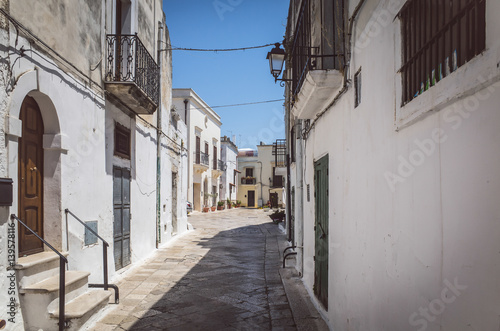 Old narrow street in southern Italy, Puglia. © madeinitaly4k