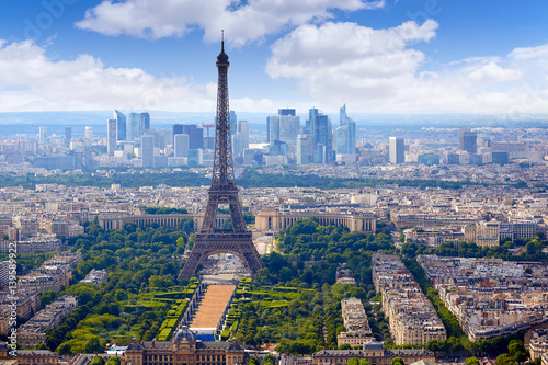 Paryska wieża eifla i linii horyzontu antena Francja