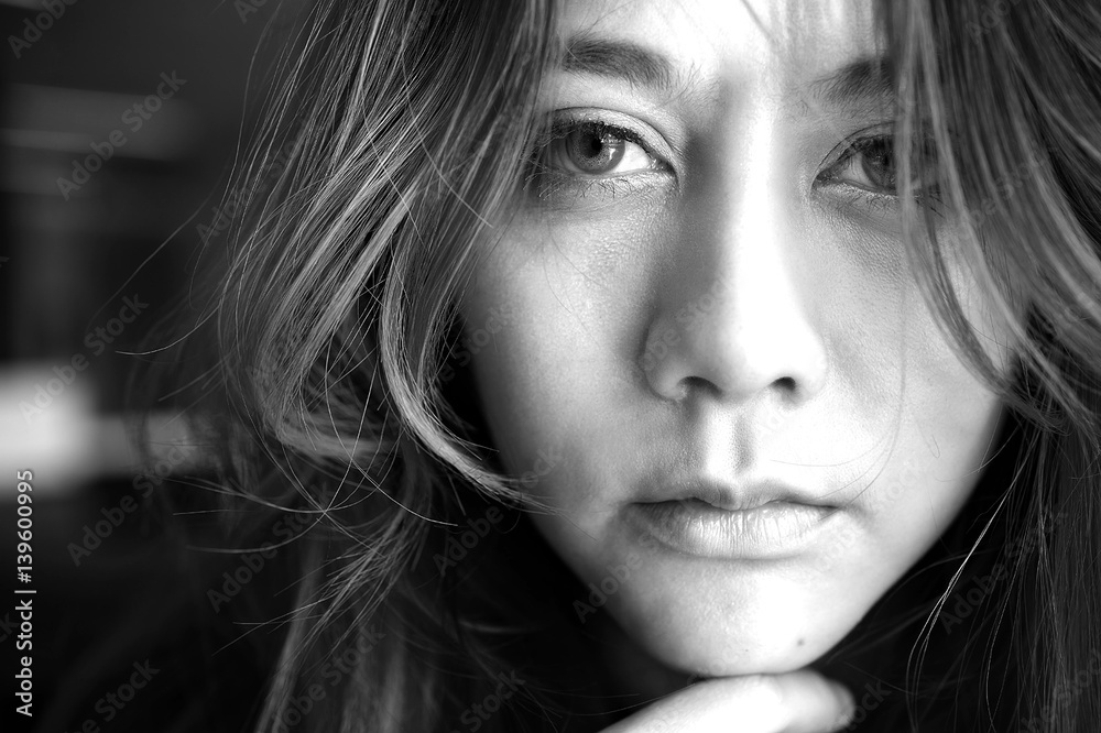 (Black and white) Depressed young woman beauty girl cry,Upset,crying sad. (Black and white) Depressed young woman beauty girl cry,Upset,crying sad.