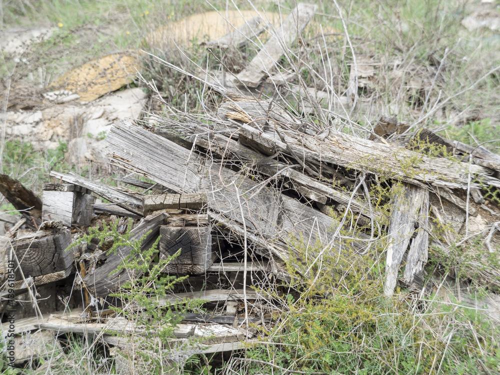 Environmental problem. Wastes which contaminate soils Environmental problem. Wastes which contaminate soils