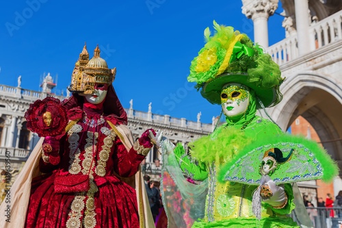 two persons with carnivals masks in Venice © Christian Müller