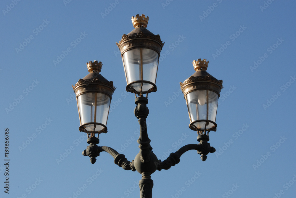 Peruvian Street Lamps