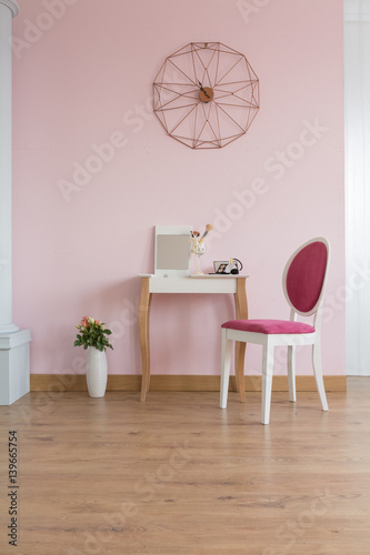Valokuvatapetti Room with dressing table