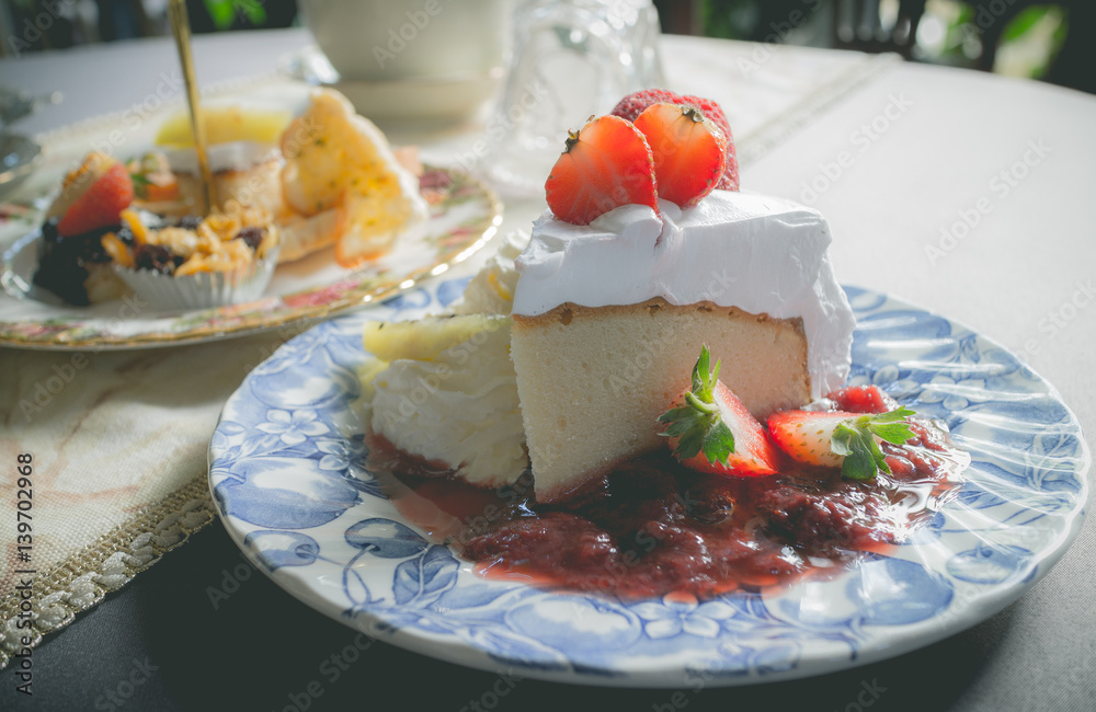 Sponge cake with fresh strawberries and vanilla cream Sponge cake with fresh strawberries and vanilla cream