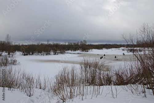 winter fishing in Russia