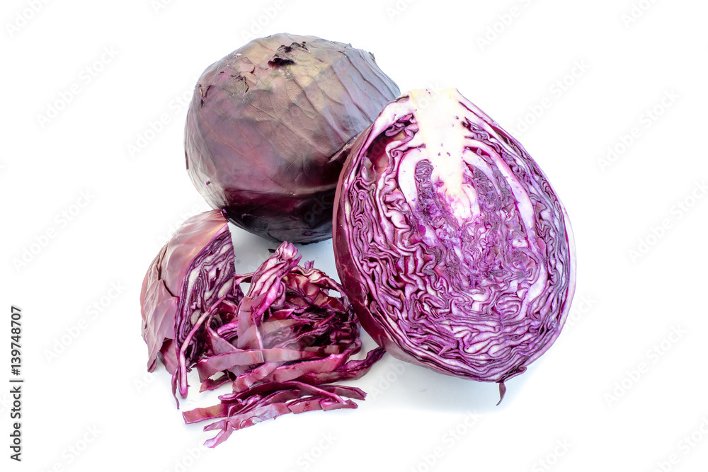 Rotkohl isoliert auf weiß Rotkohl isoliert auf weiß