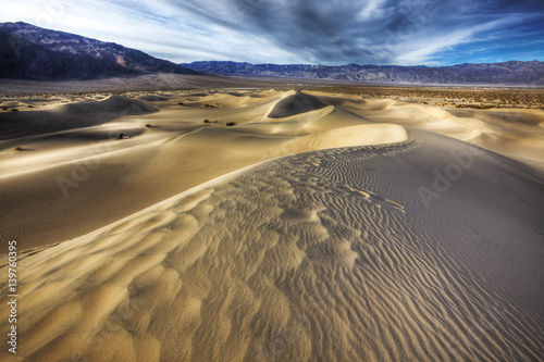 Fototapeta Naklejka Na Ścianę i Meble -  Stovepipe Wells Dunes, Death Valley National Park