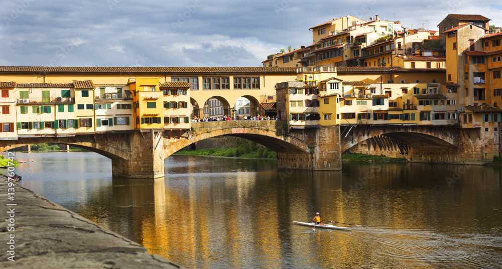 Sculling, Ponte Vecchio, Arno River, Florence, Italy
