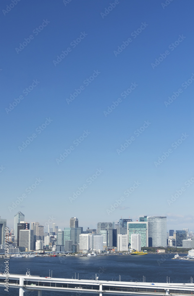 東京都市風景　汐留の高層ビル群　大空コピースペース