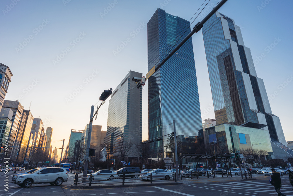 Fototapeta premium Samseong Station intersection City landscape at sunset