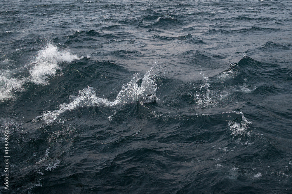 Obraz premium Stormy water waves texture or background