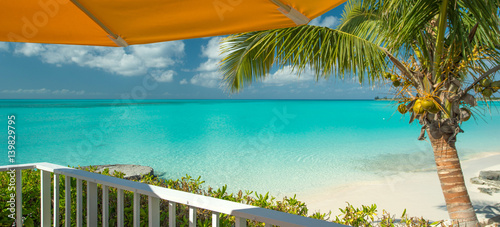 Long Isand, Bahamas © forcdan