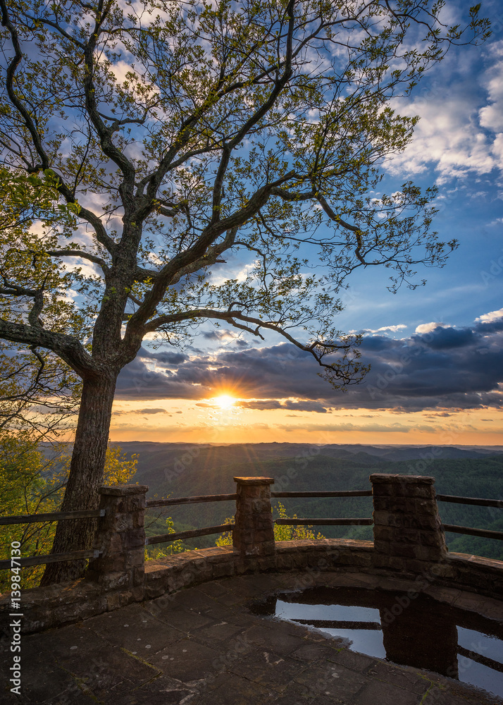 Spring sunset, Appalachian mountains, Kingdom Come State Park, kentucky