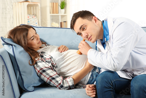 Examination of pregnant wom...