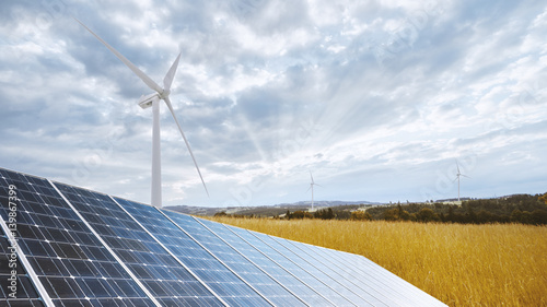 Erneuerbare Energie mit Wind und Sonne - Ökologische elektrische Energie Erzeugung mit Windgeneratoren und Photovoltaik