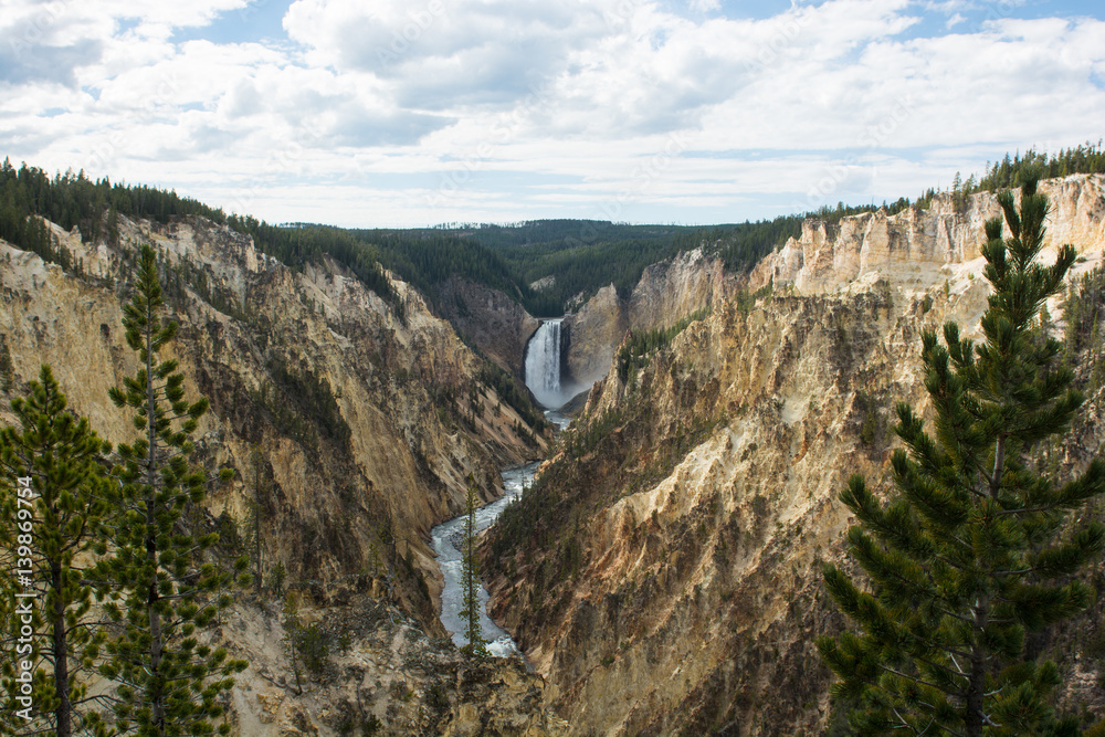 Naklejka premium Lower falls