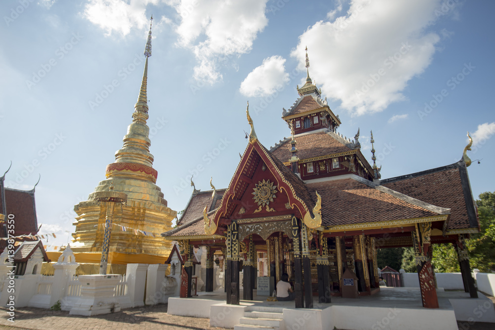 Fototapeta premium THAILAND LAMPANG WAT PONGSANUK TEMPLE