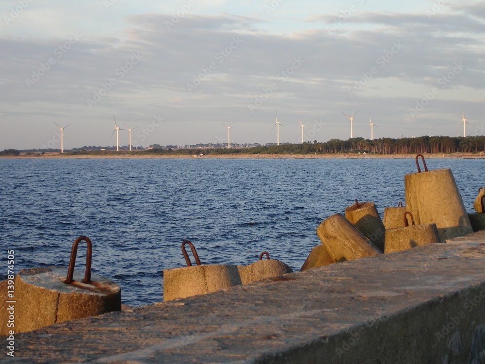 Naklejka premium Breakwater