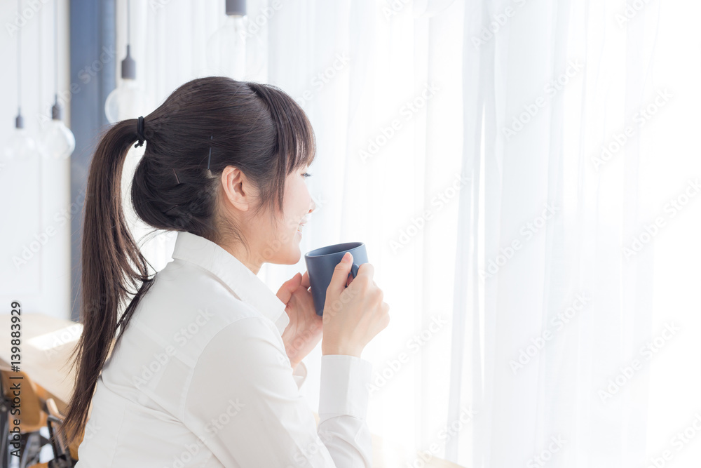 カフェ 女性 カフェ 女性