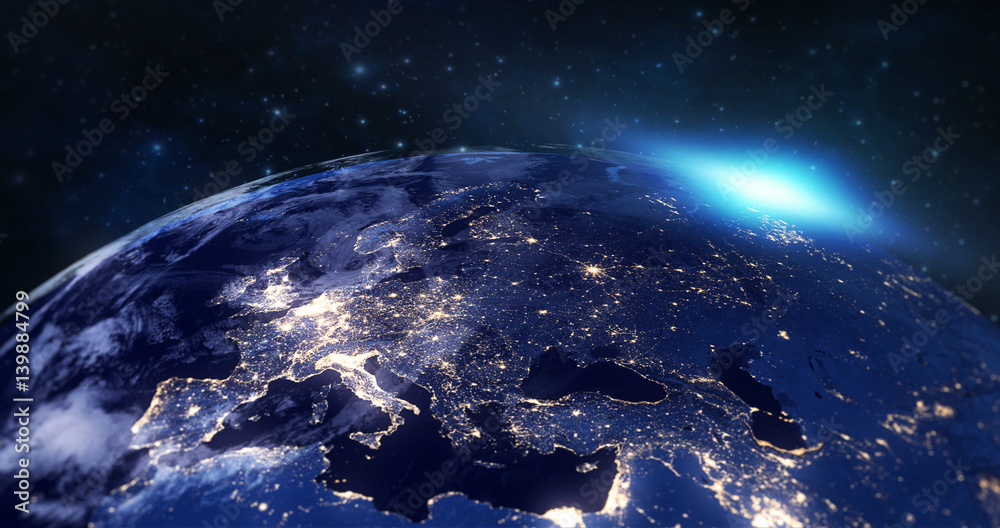 Fototapeta premium niebieska planeta ziemia z kosmosu pokazujący kontynent europejski w nocy, świat globu z niebieskim blaskiem i wschodem słońca światła słonecznego, niektóre elementy tego obrazu dostarczone przez NASA