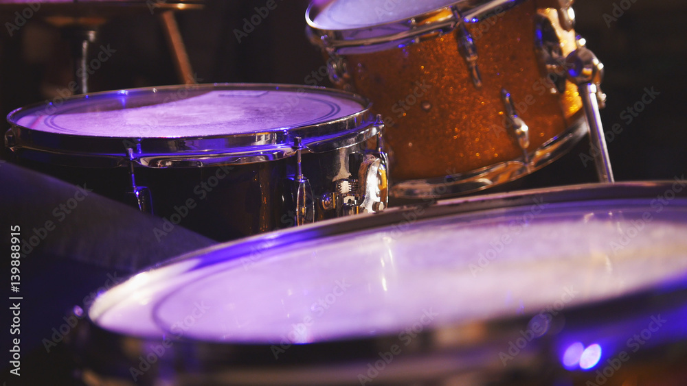 Obraz premium Concert rock band performing - drummer, close up