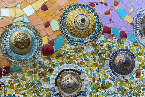 Circular pattern on the sur...