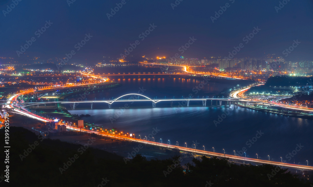 Cityscape of Hangang bridge in korea