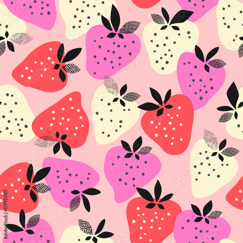 seamless pattern with strawberries
