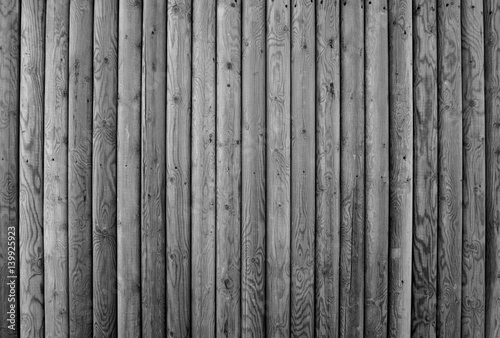 Alte Holzwand mit grauen Latten aus Holz