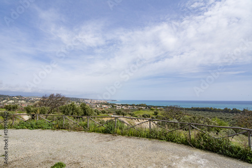 Veduta panoramica sul golfo di Squillace dal parco archeologico di Scolacium, provincia di Catanzaro IT