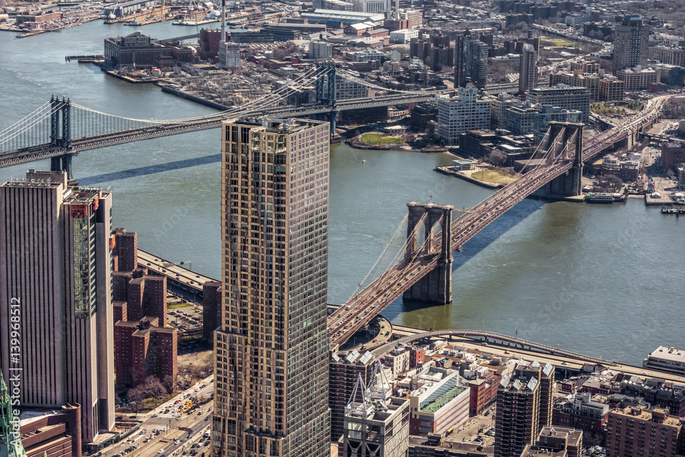 Obraz premium Manhattan and Brooklyn Bridge