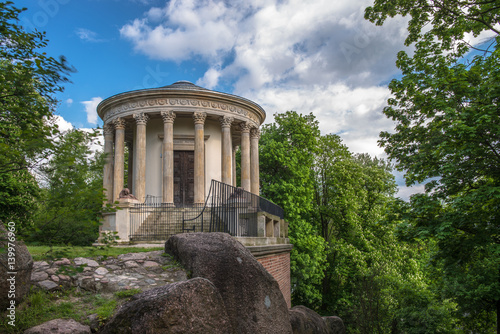 Temple of the Sibyl in Puławy photo