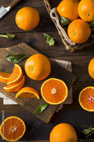 Bild auf Leinwand Raw Organic Cara Oranges