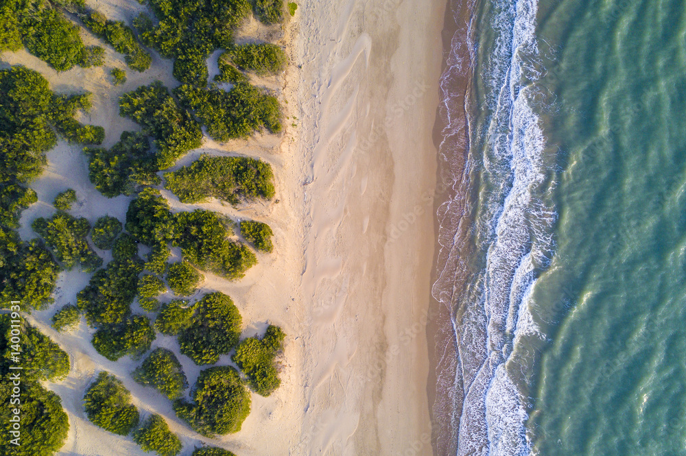 Ταπετσαρία Stunning aerial view of an Italian wild beach during the sunset.