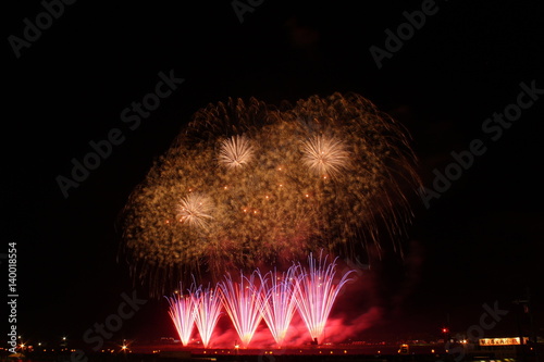 打上花火 ワイド スターマイン Wide Star mine fireworks display(pyromusical) photo