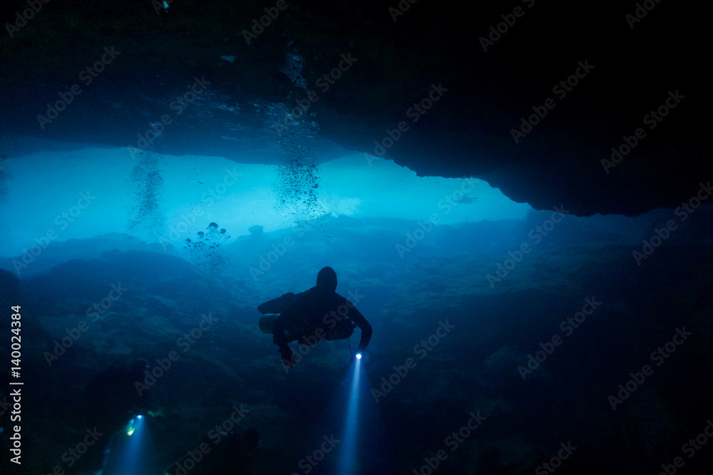 cenote cave diving mexico yucatan 